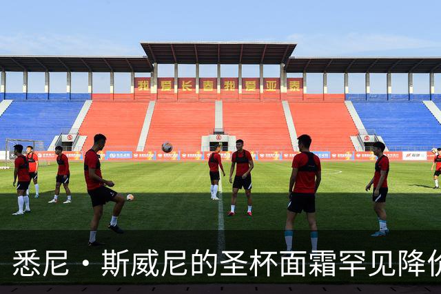 悉尼·斯威尼的"圣杯"面霜罕见降价，32美元降到26美元
